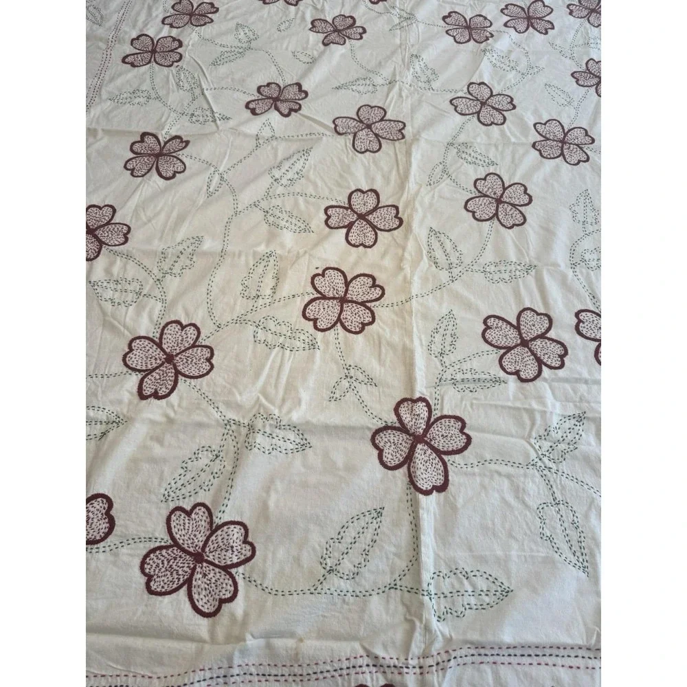 Hand Embroidered Kantha Cotton Bedspread Throw Floral White Burgundy 65x80